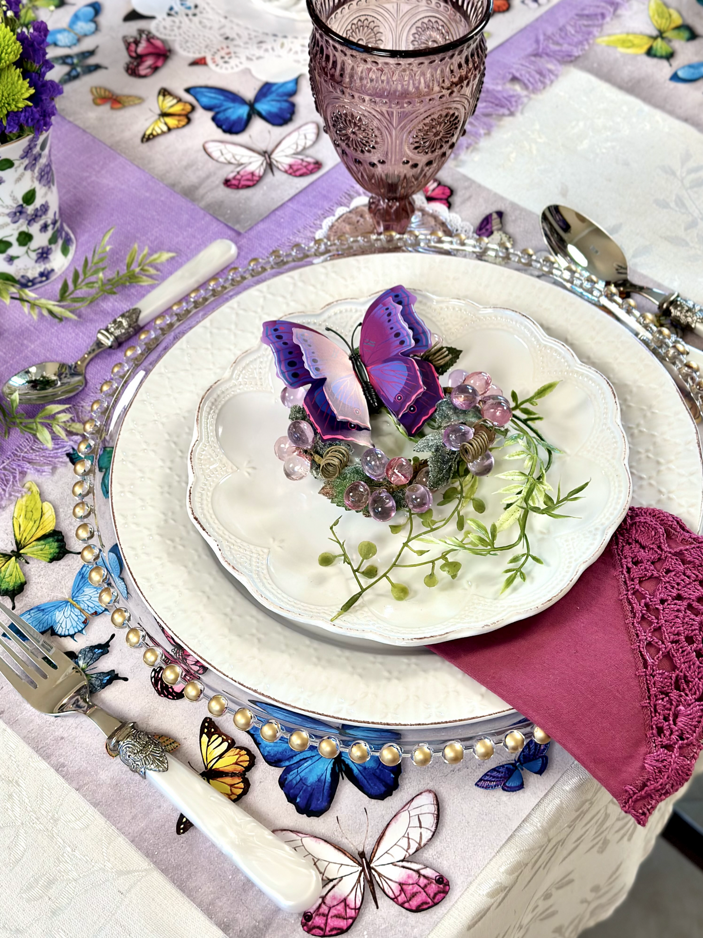 COLORFUL BUTTERFLIES PAPER PLACEMAT