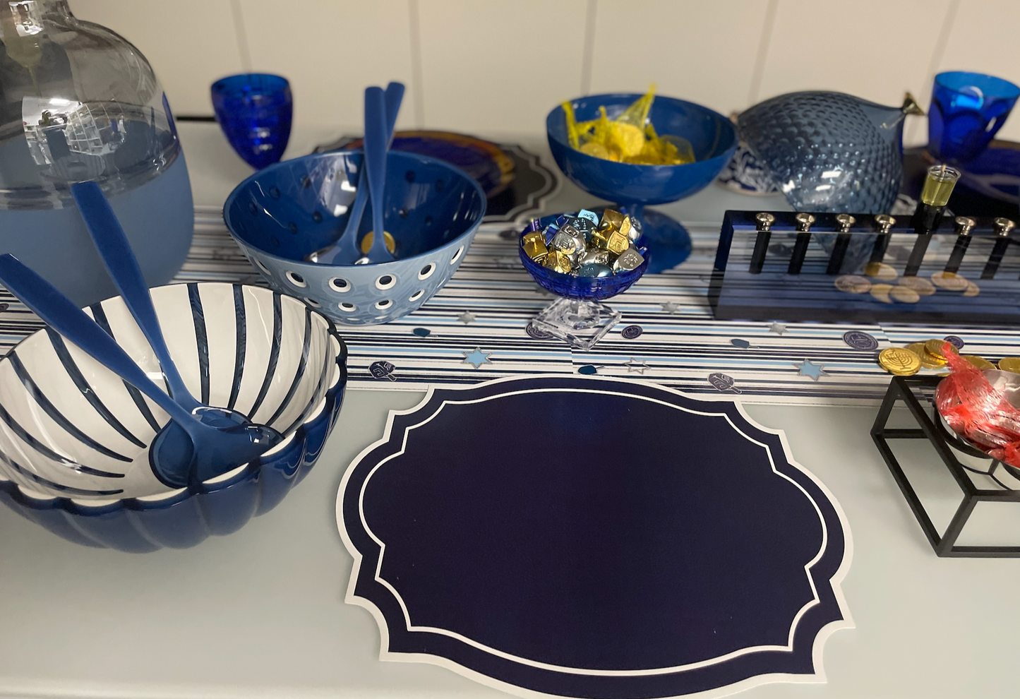 HANNUKAH BLUE AND SILVER STRIPES PAPER PLACEMAT