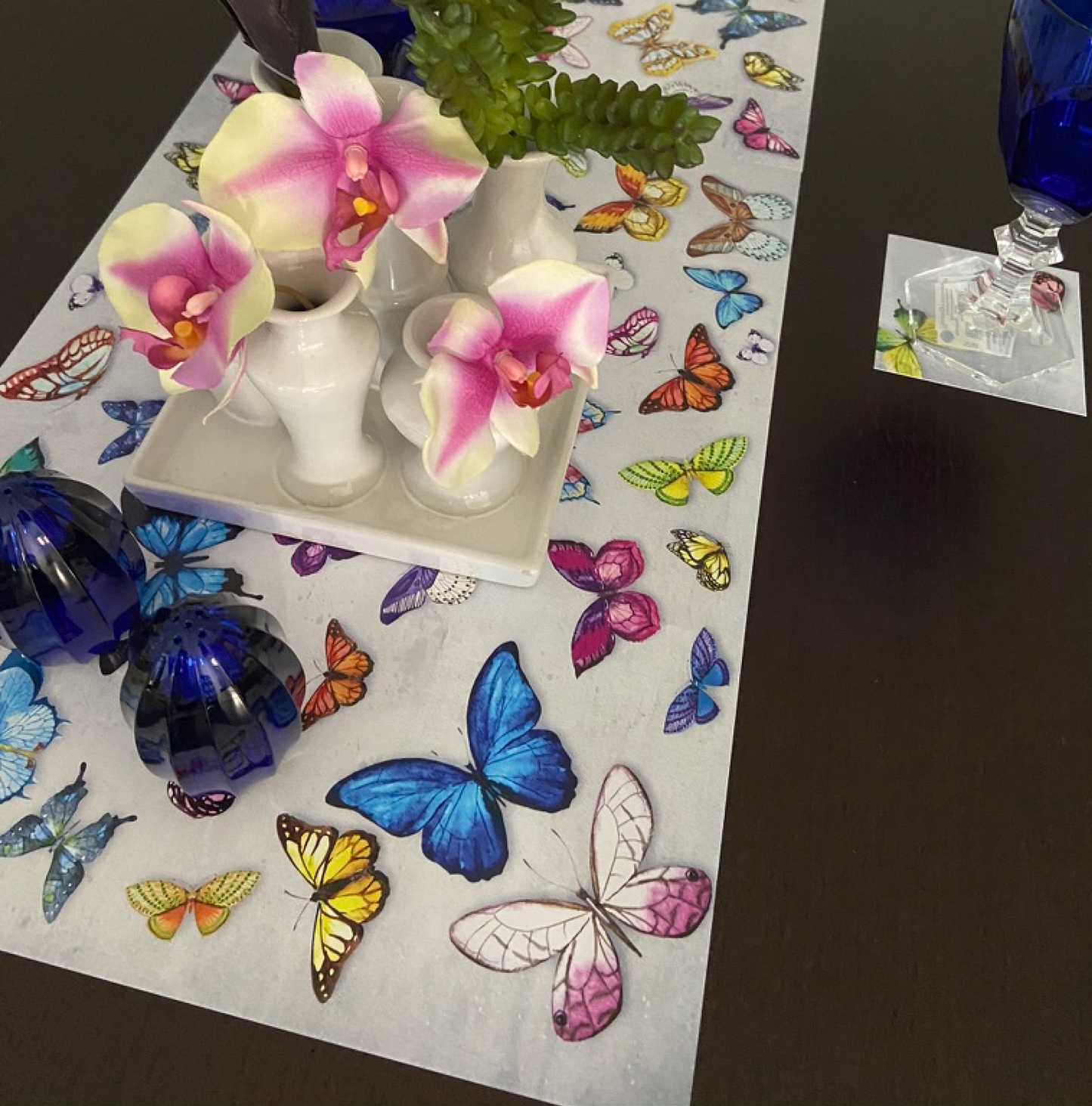 COLORFUL BUTTERFLIES PAPER PLACEMAT